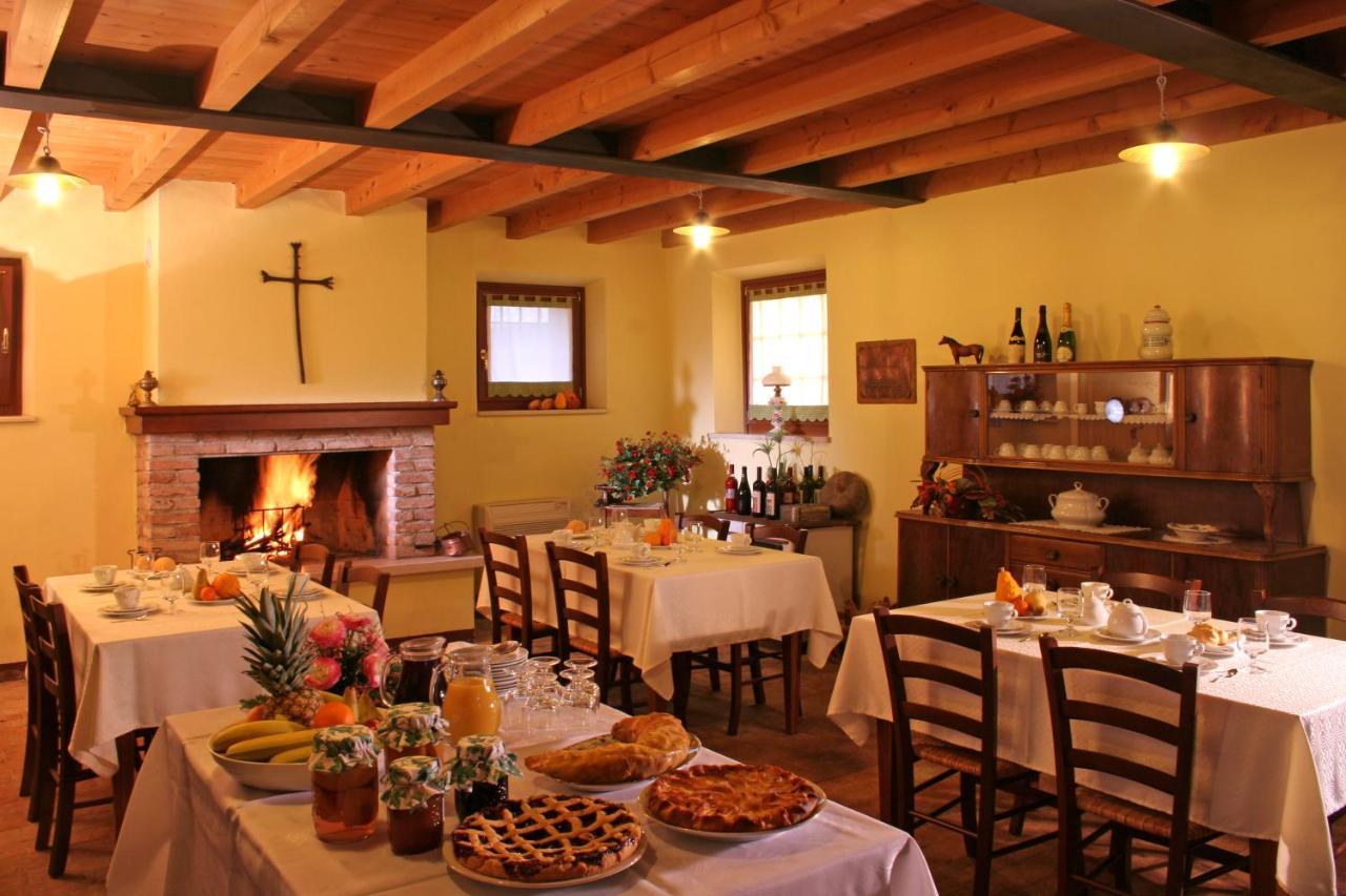 Agriturismo La Staffa Валеджо-суль-Мінчо Екстер'єр фото